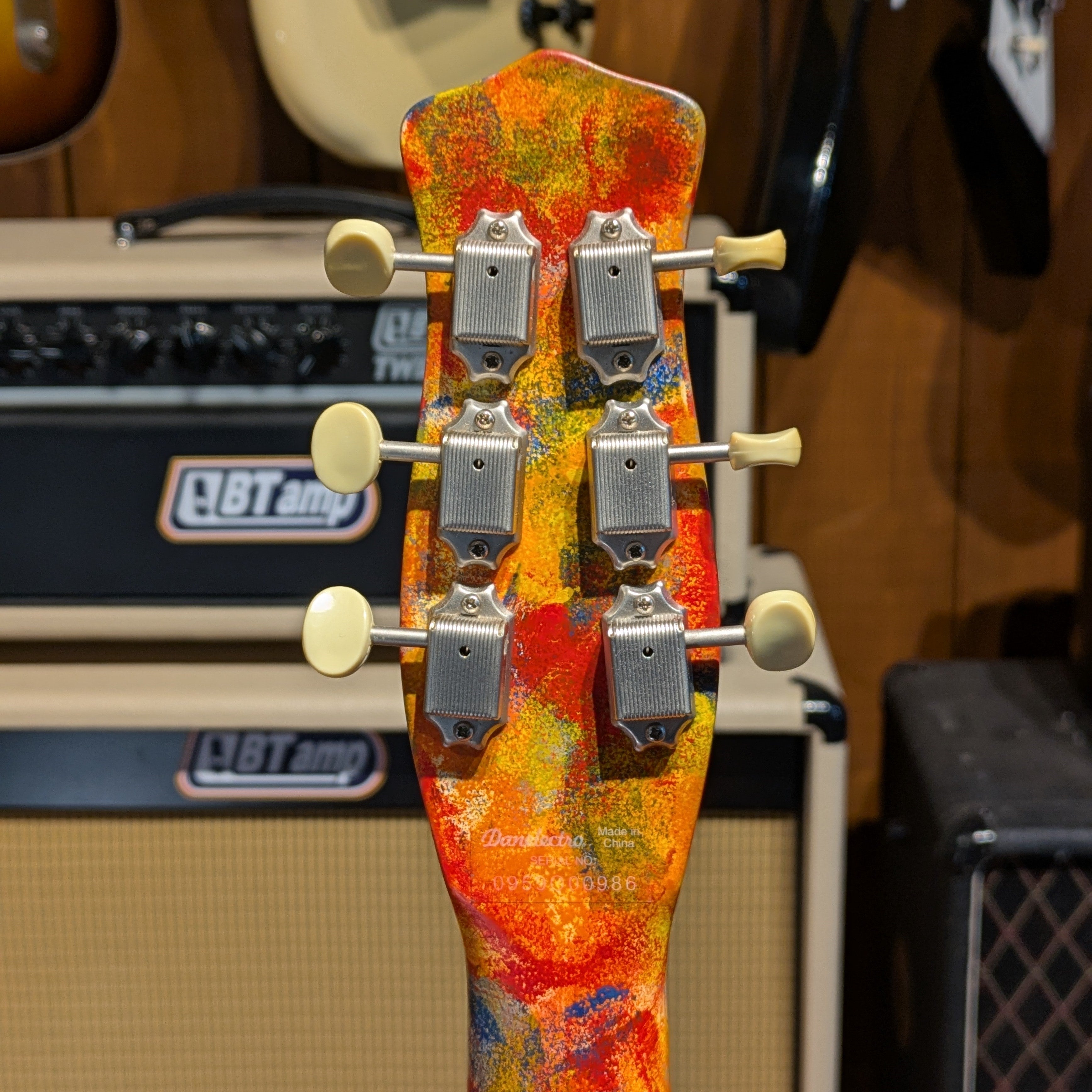 Danelectro DC-59 - Eric Clapton Psychedelic Rainbow – Le Shop Lyon