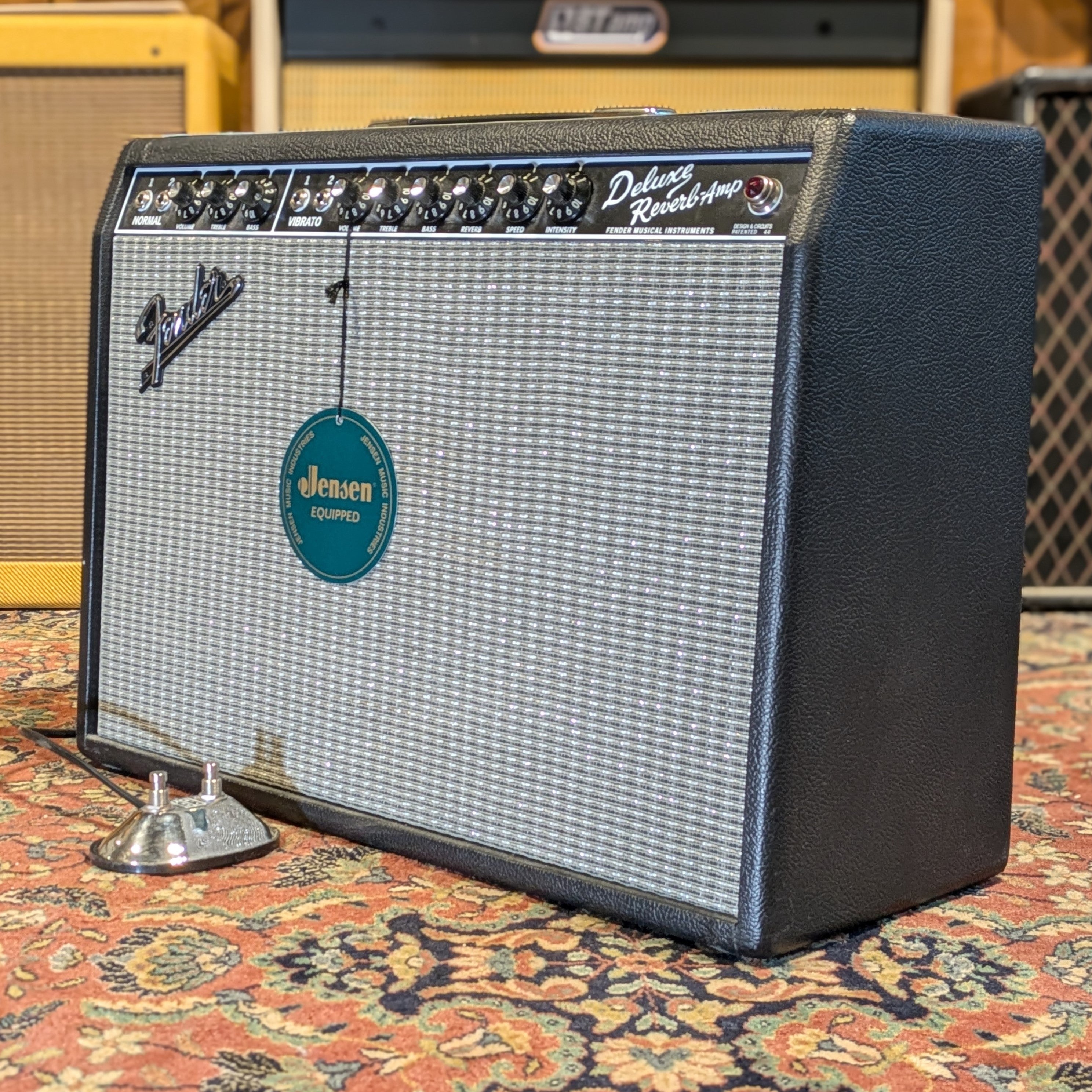 Fender '65 Deluxe Reverb Reissue 22-Watt 1x12" Guitar Combo - Black