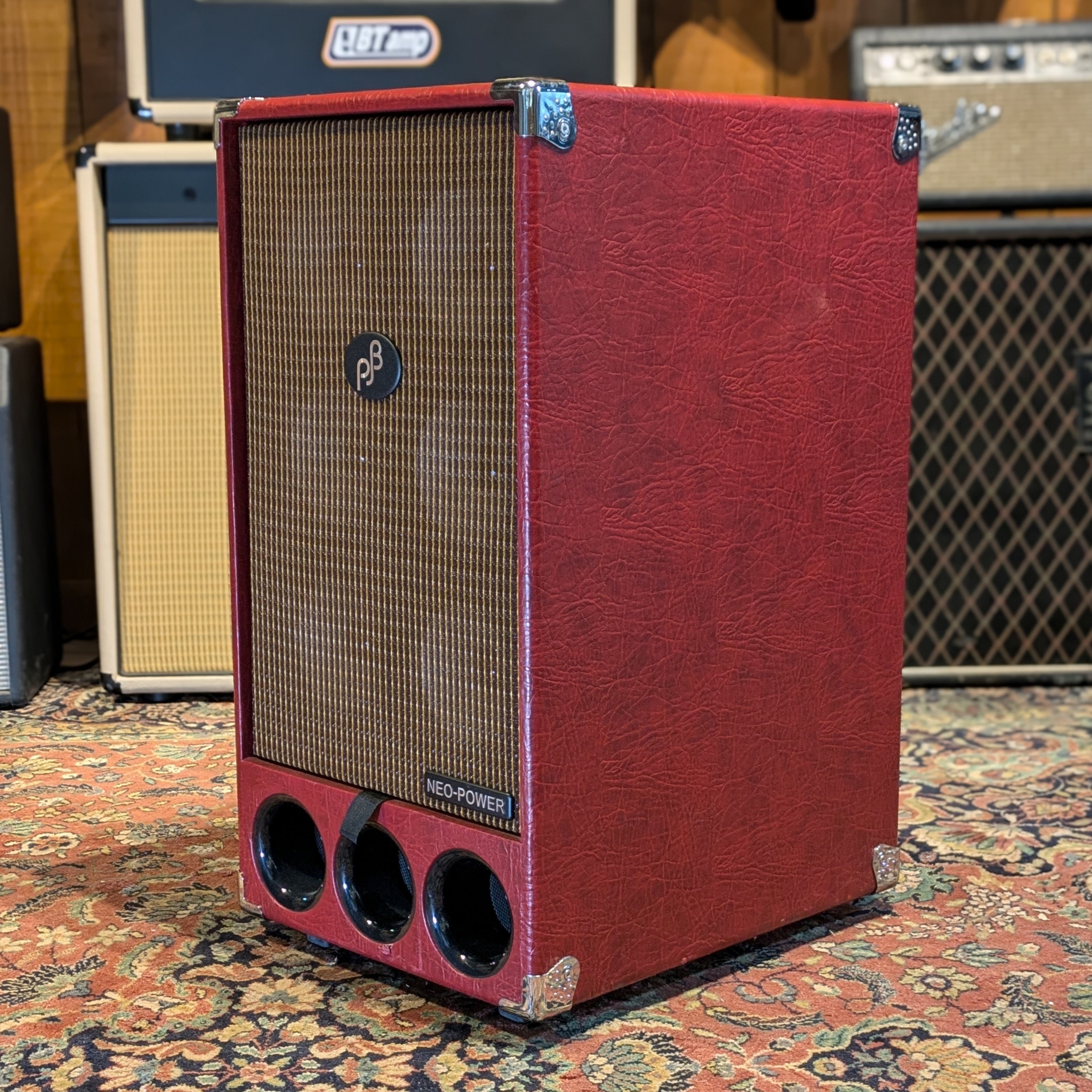 Phil Jones PB-300 Powered Cabinet - Red – Le Shop Lyon