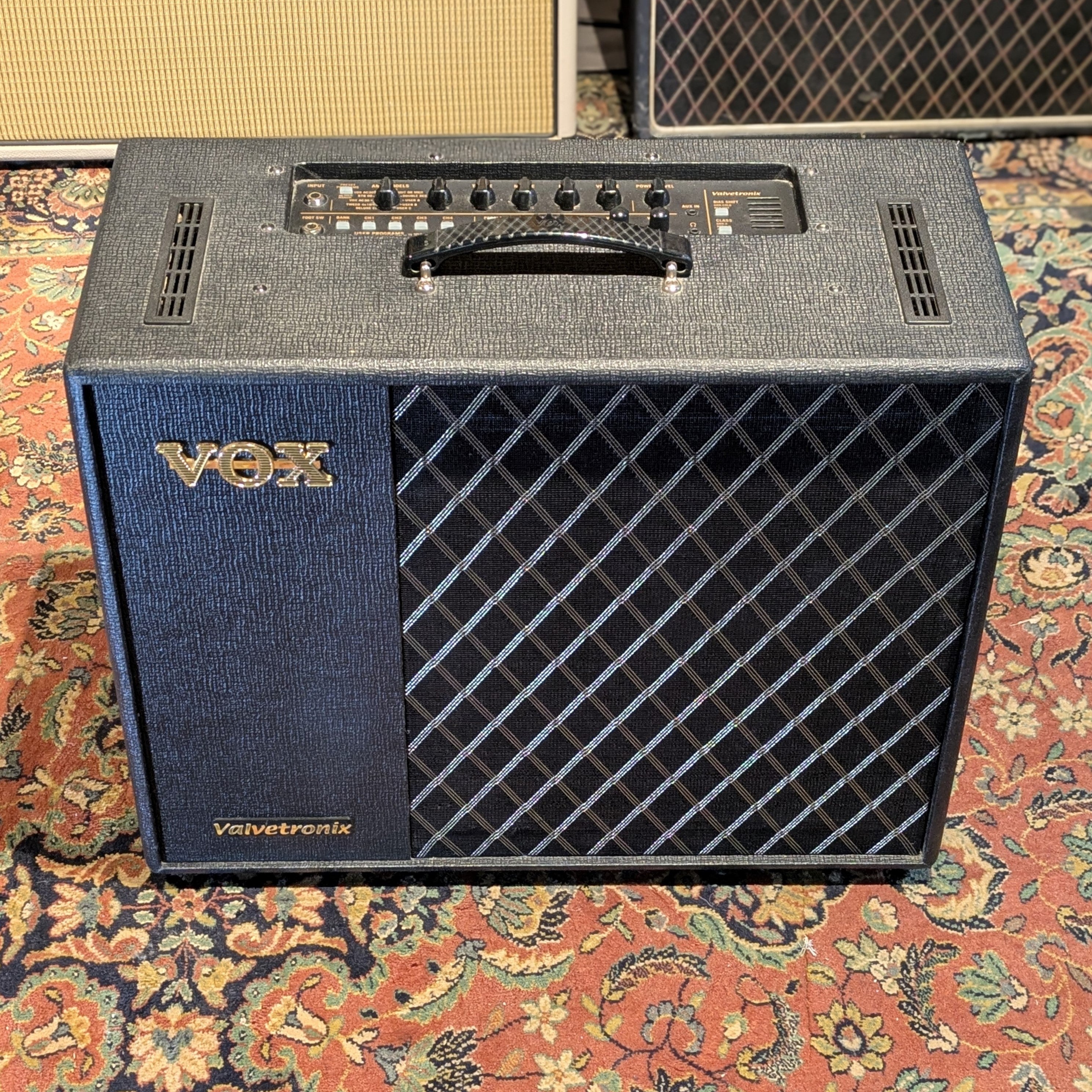 Vox Valvetronix VT100X 100-Watt 1x12" Digital Modeling Guitar Combo - Black