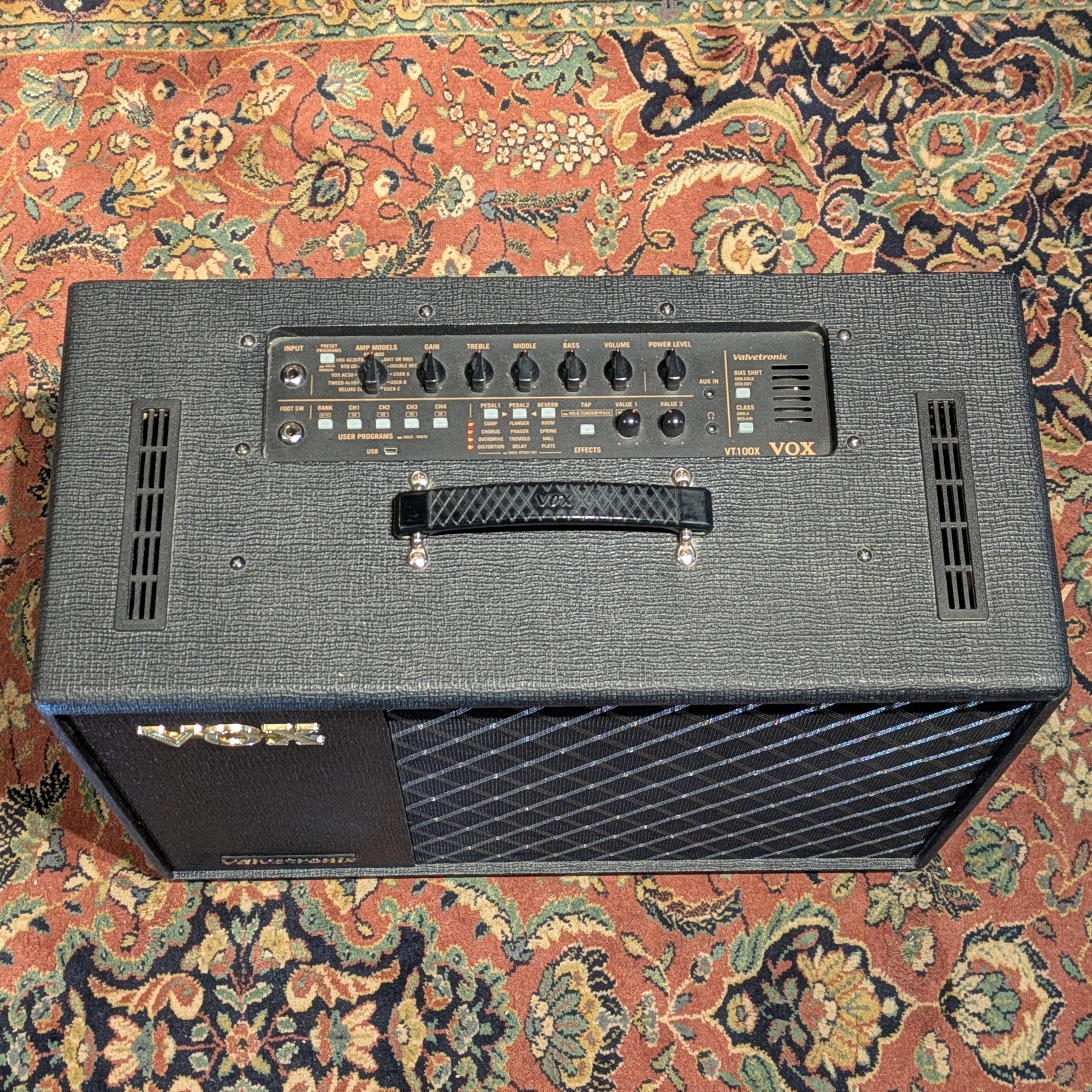 Vox Valvetronix VT100X 100-Watt 1x12" Digital Modeling Guitar Combo - Black