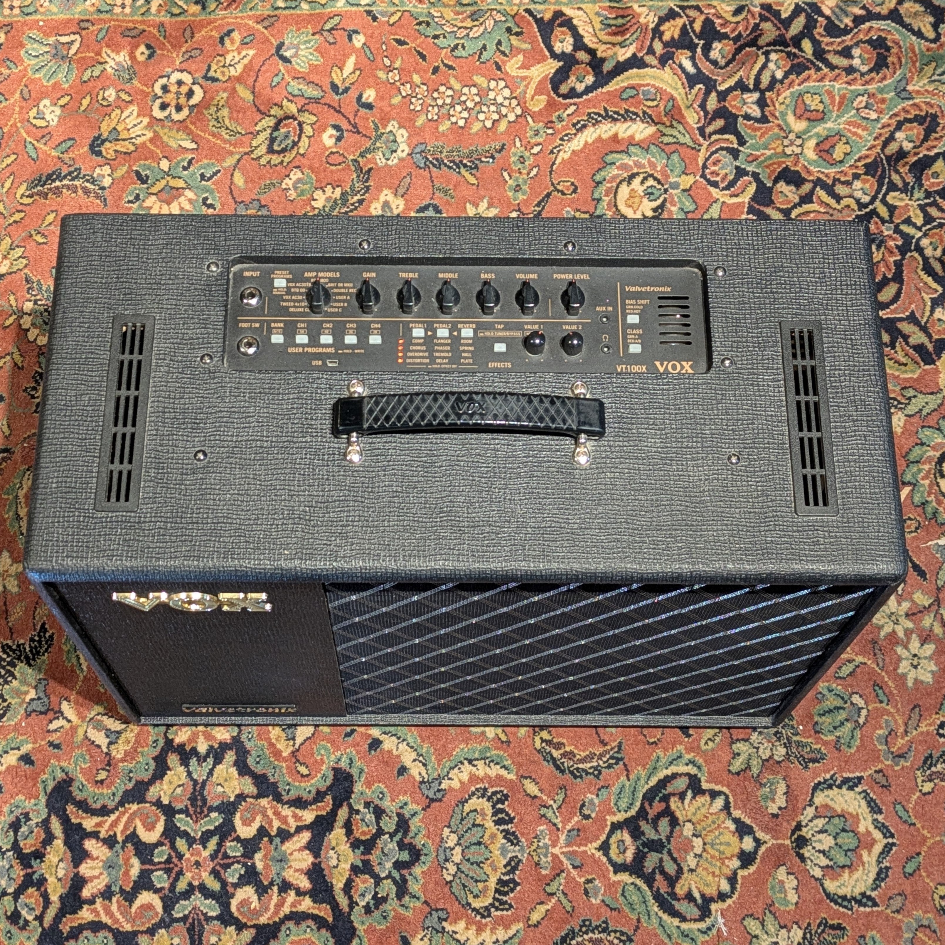 Vox Valvetronix AD30VT 30-Watt 1x10 Modeling Guitar Combo - Black