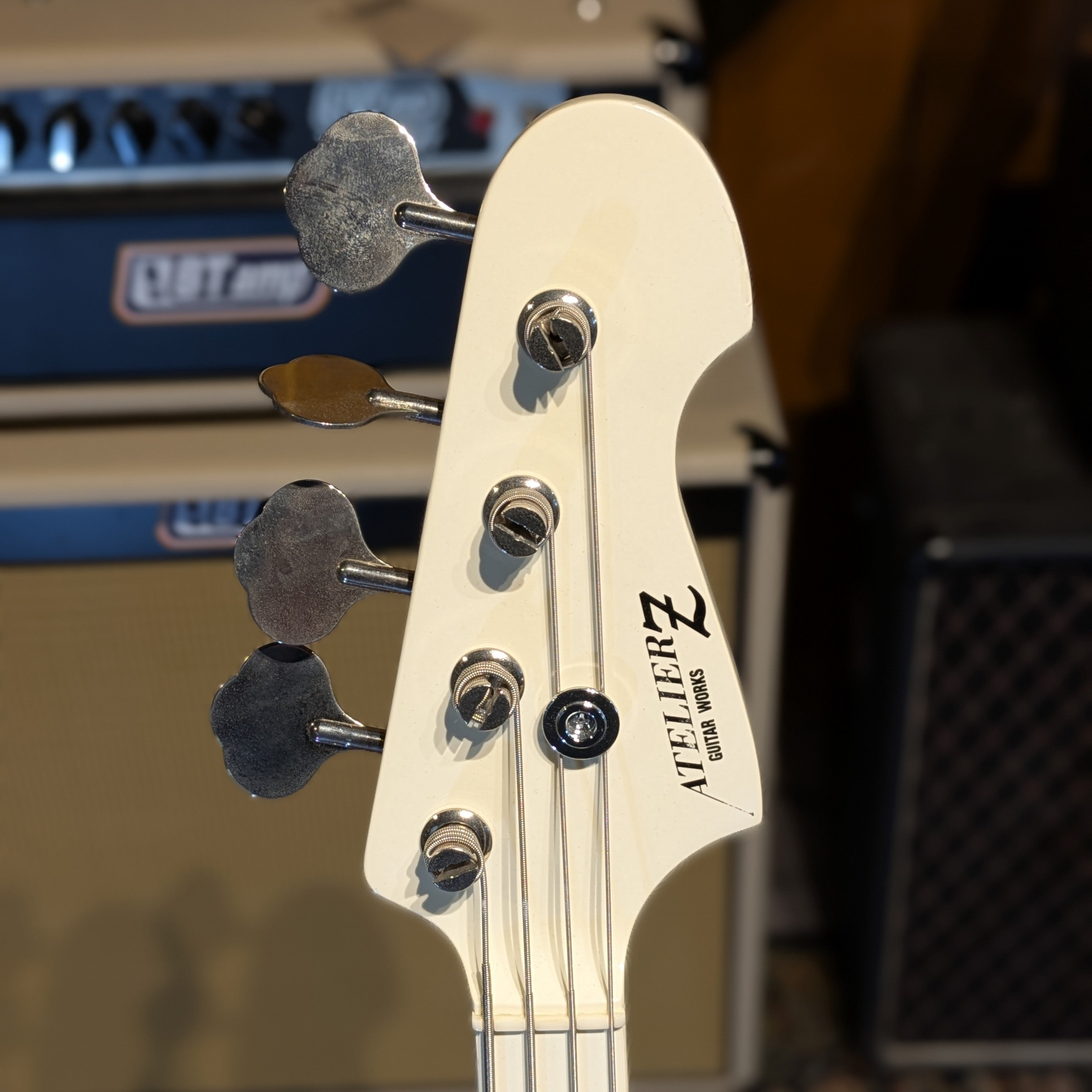 ATELIER Z Shortscale Mustang Style - White