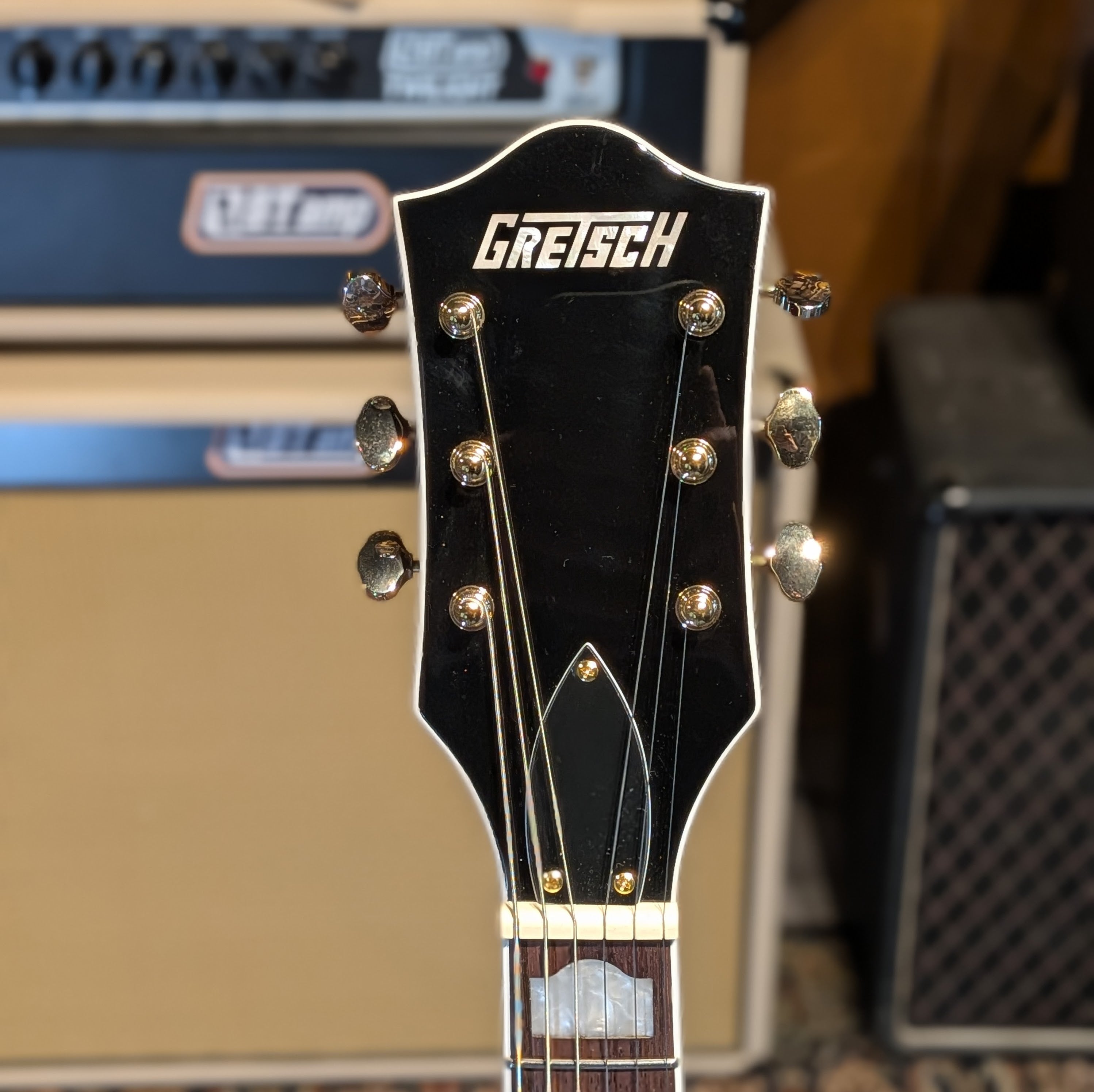 Gretsch G5422TG Electromatic Double Cutaway Hollow Body with Bigsby, Gold Hardware 2018 - Present - Walnut Stain