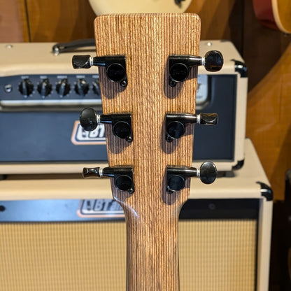 Martin Hawaiian X Limited Edition Auditorium 423 of 500 2022 - Robert Armstrong Artwork