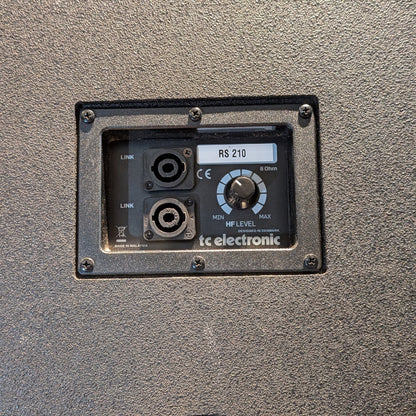 TC Electronic RS210 Vertical Stacking 2x10" 400w Bass Cab