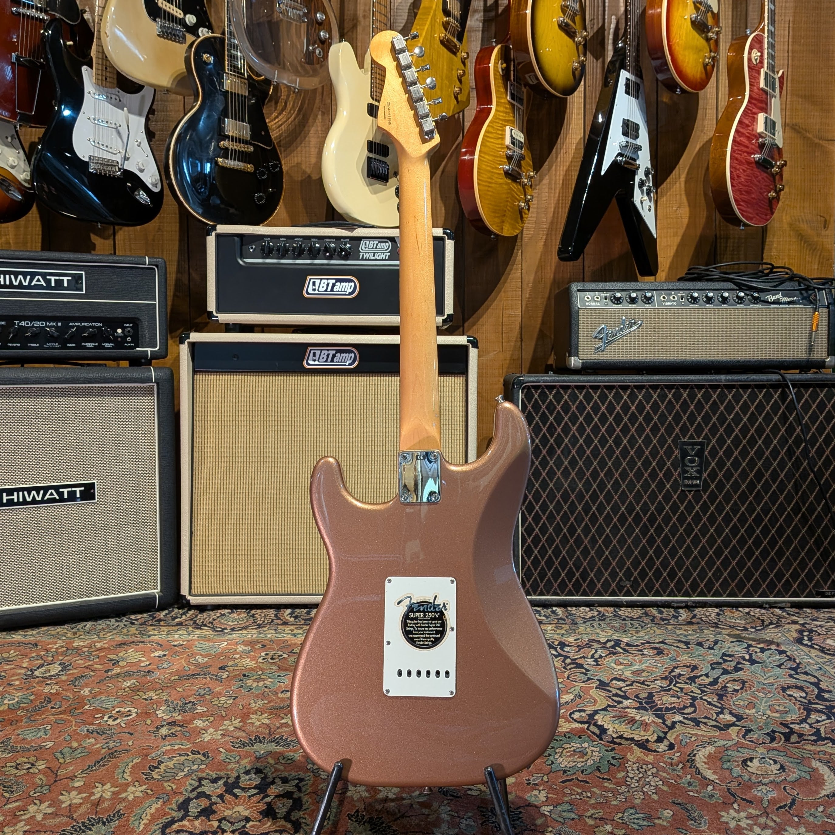 Fender Classic Series '60s Stratocaster with Rosewood Fretboard- 2003 - Burgundy Mist