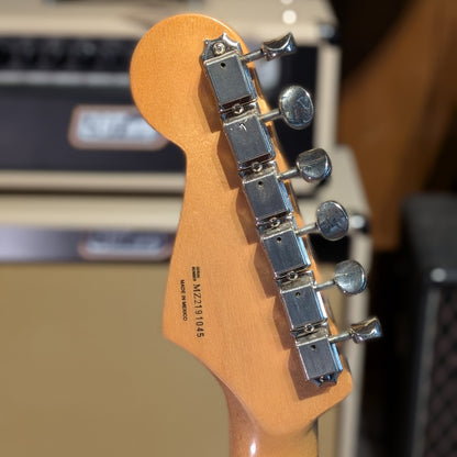 Fender Classic Series '60s Stratocaster with Rosewood Fretboard- 2003 - Burgundy Mist