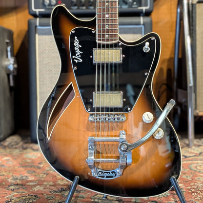 Jennings Voyager Deluxe - 2-Tone Sunburst with Gold Foil Pickups