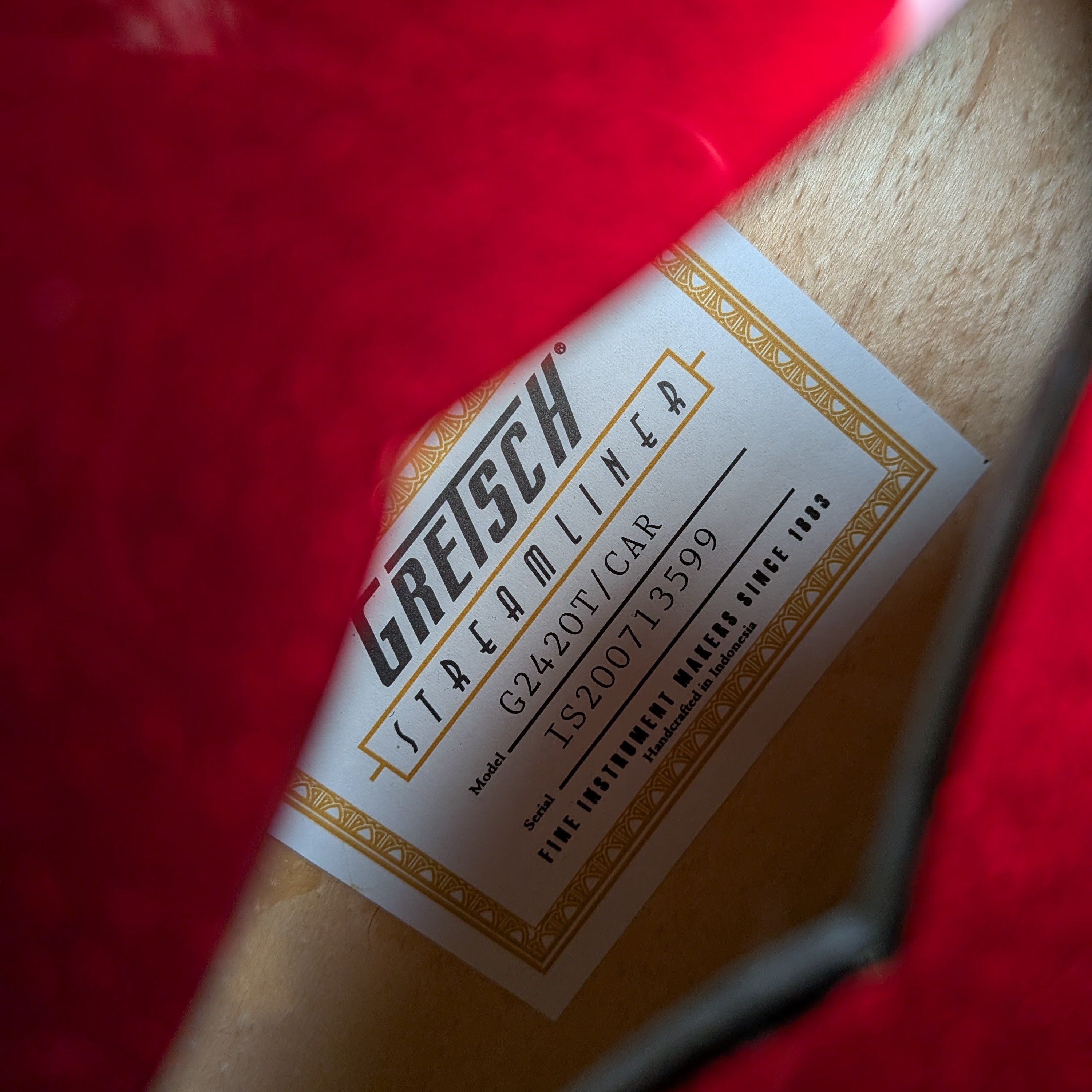 Gretsch G2420T Streamliner Hollow Body, Bigsby - Candy Apple Red