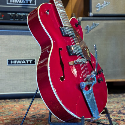 Gretsch G2420T Streamliner Hollow Body, Bigsby - Candy Apple Red
