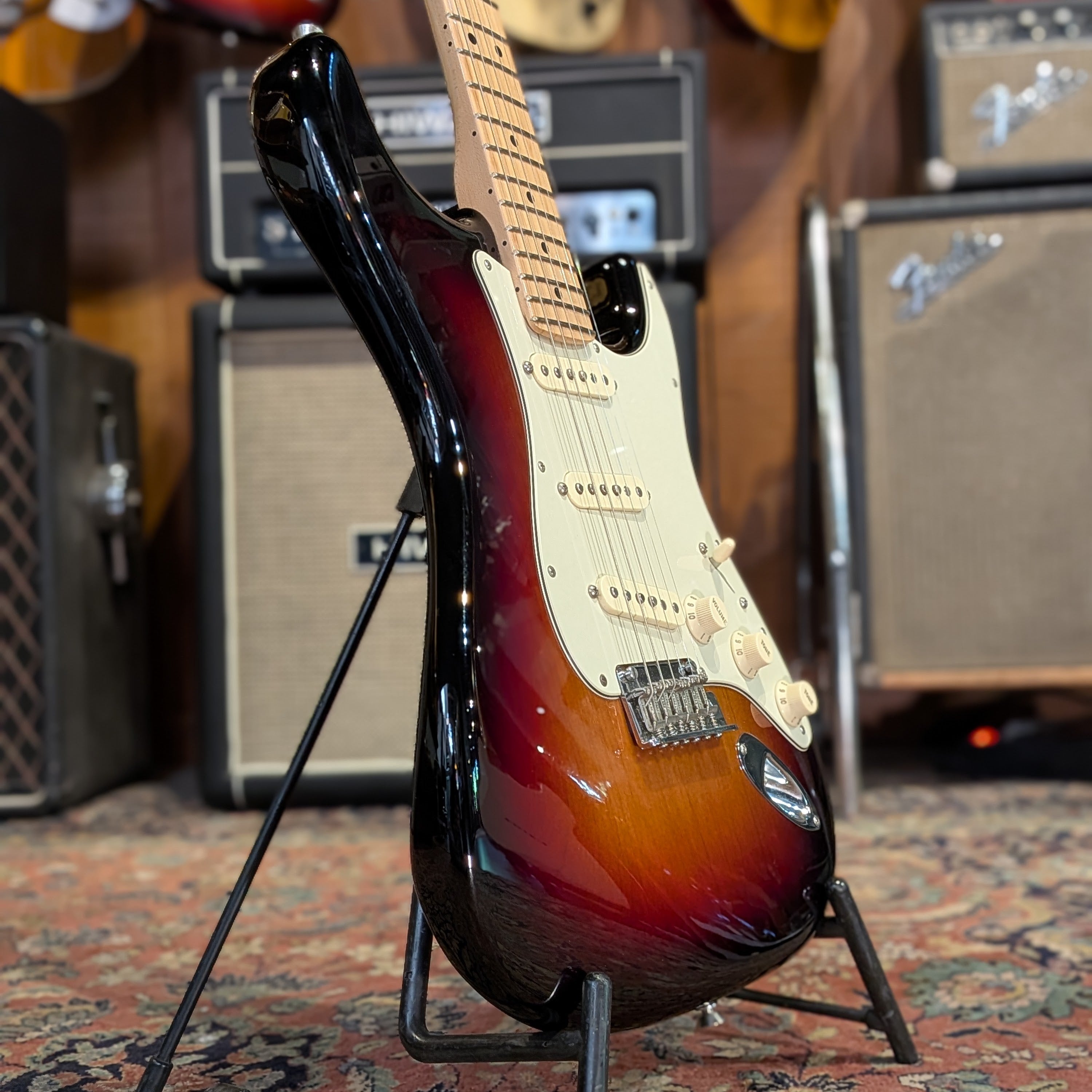 Fender American Professional Stratocaster with Maple Fretboard 2018 - Sienna Sunburst