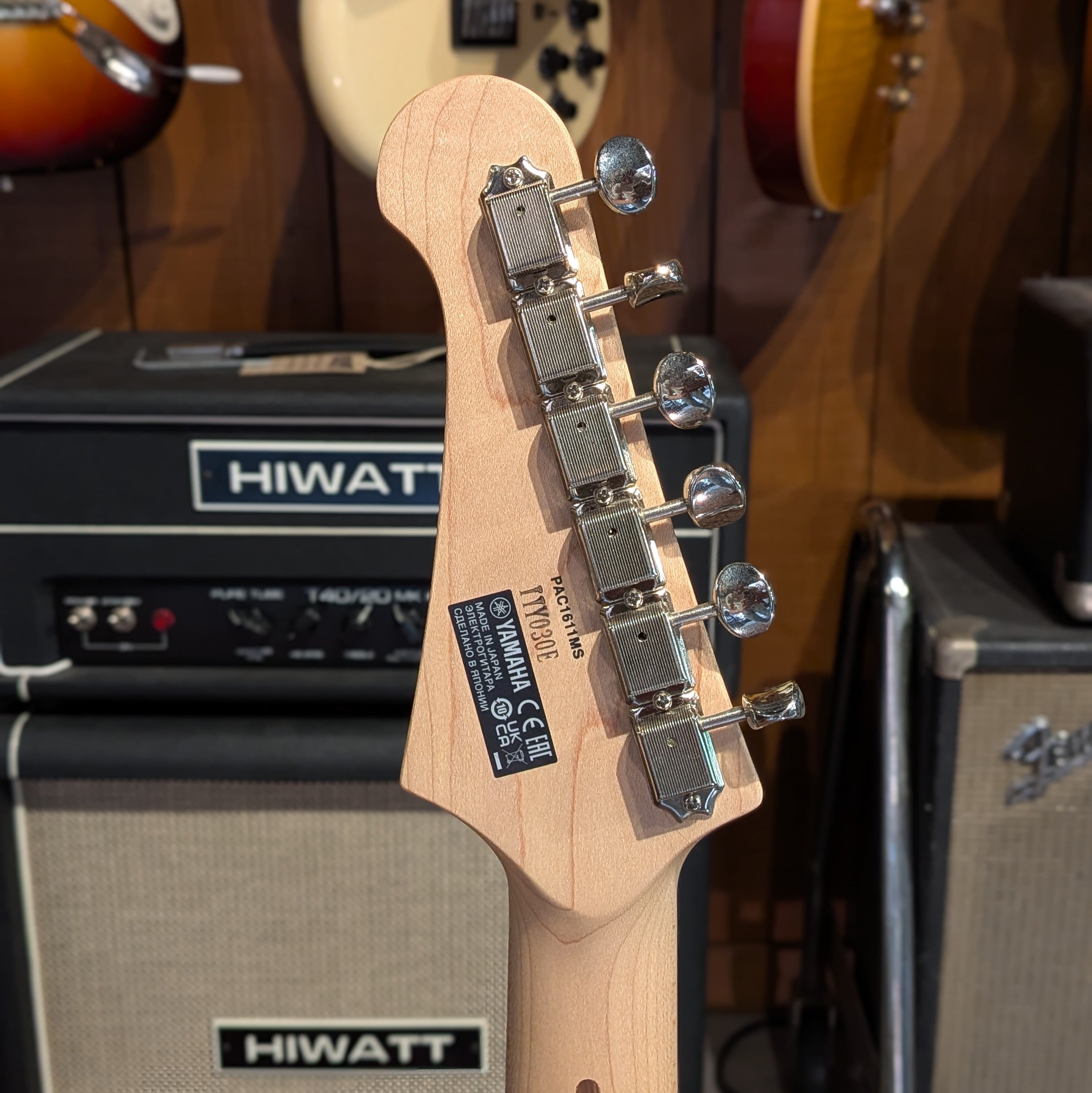 Yamaha PAC1611MS Pacifica Mike Stern Signature