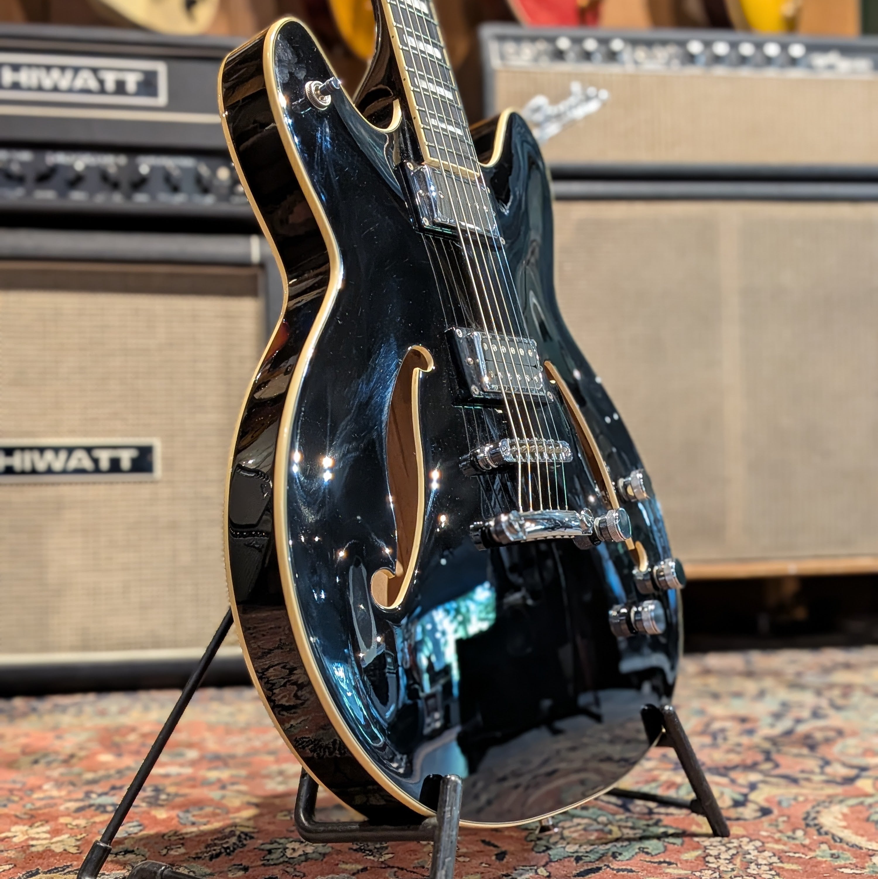 Hagstrom Viking Baritone - Black