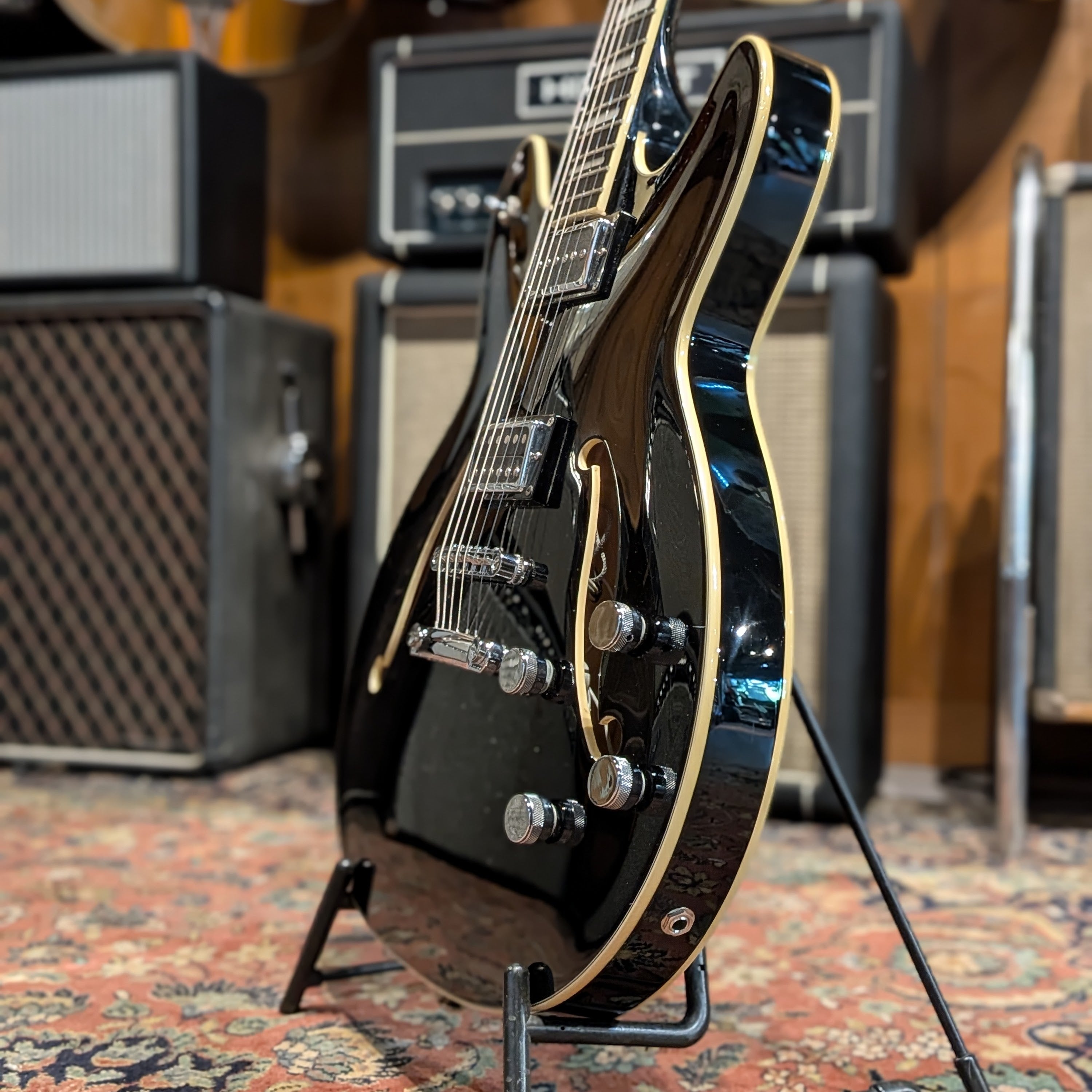 Hagstrom Viking Baritone - Black