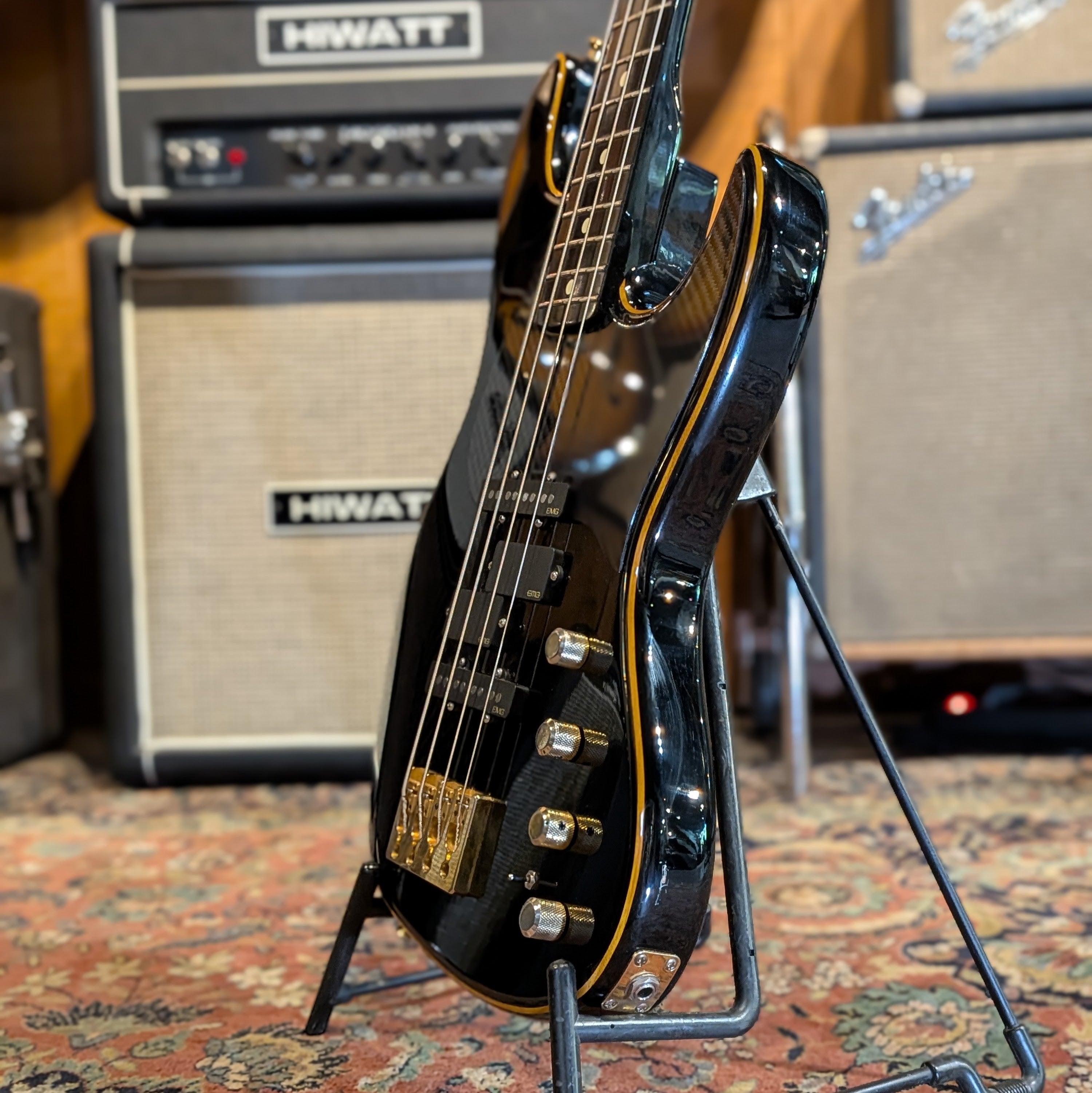 Partcaster Jazz Bass style, manche Status Graphite / corps Warmoth
