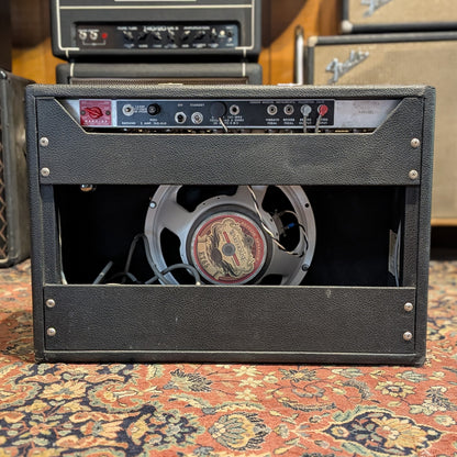 Fender Deluxe Reverb 2-Channel 22-Watt 1x12" Guitar Combo 1976 - Silverface