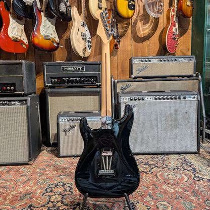 Fender Standard Stratocaster with Maple Fretboard 2007 - Black