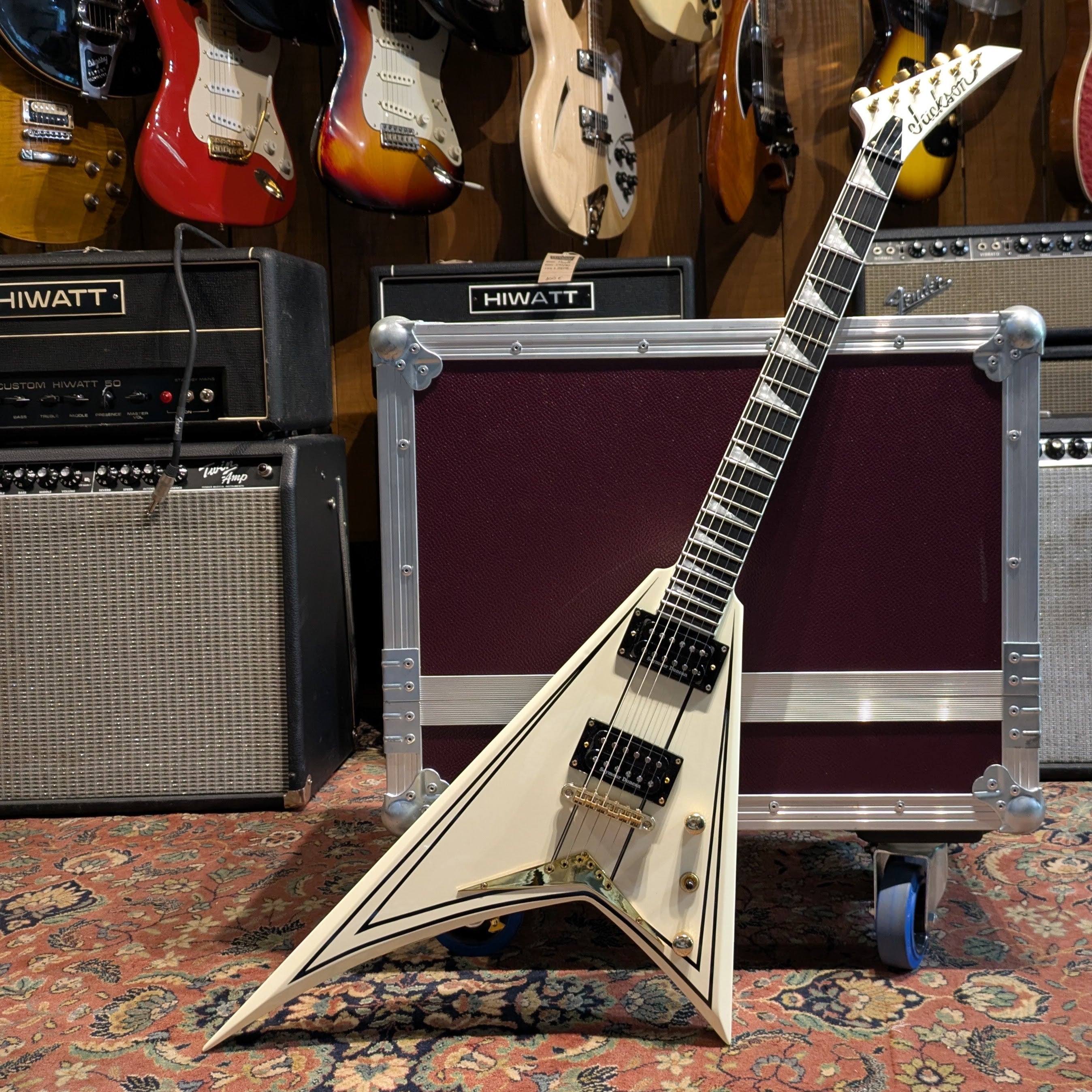 Jackson Pro Series RRT-3 Rhoads 2024 - Ivory with Black Pinstripes