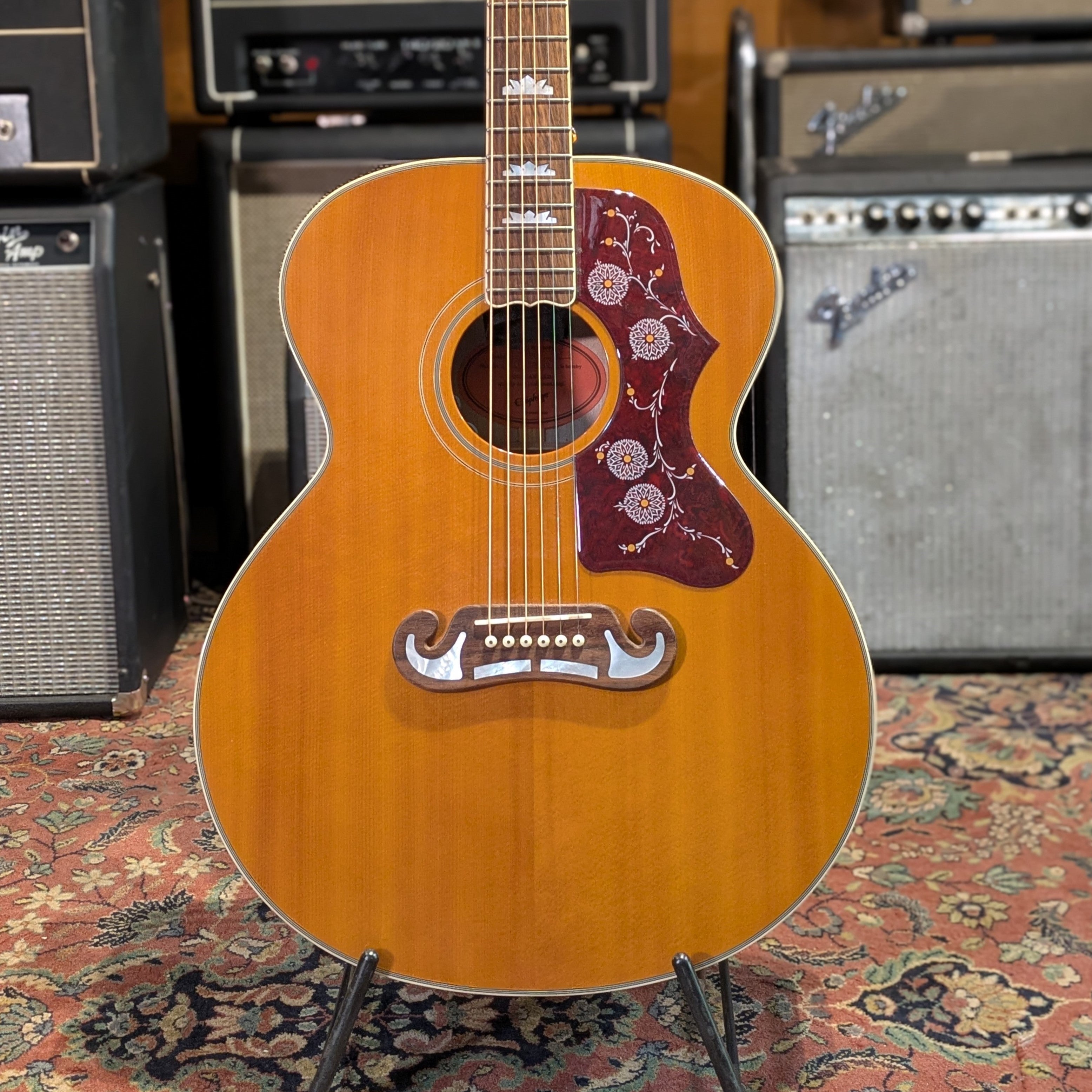 Epiphone inspired by Gibson J-200 2021