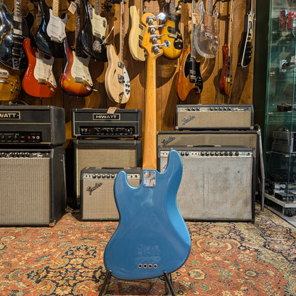 Fender American Standard Jazz Bass with Maple Fretboard 1997 - Lake Placid Blue