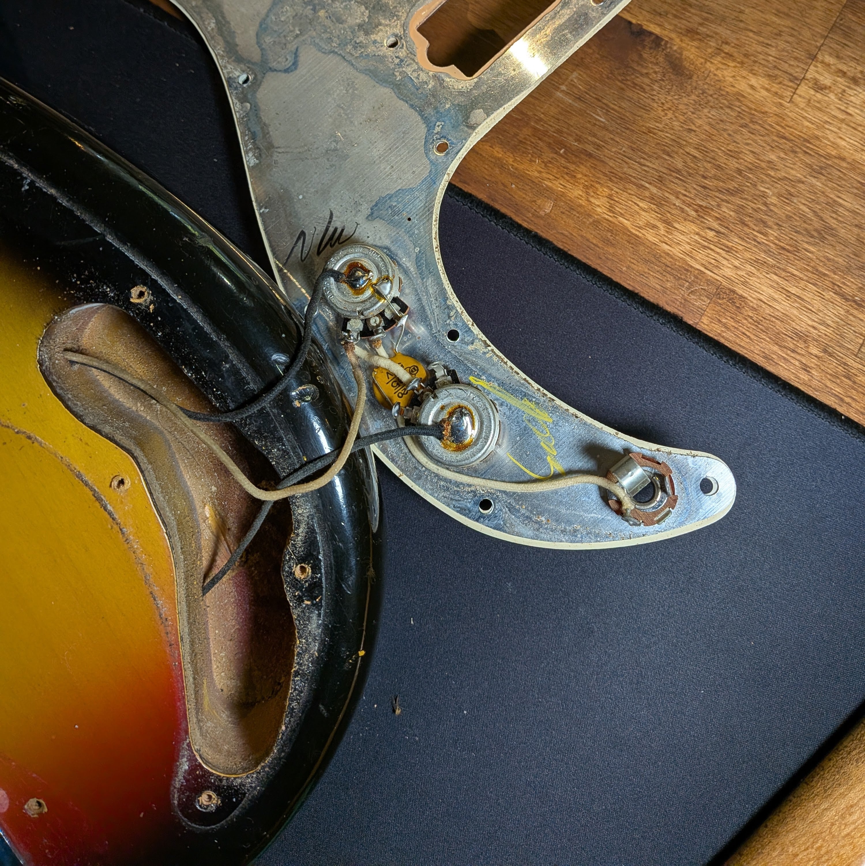 Fender Precision Bass with Rosewood Fretboard 1966 - Sunburst