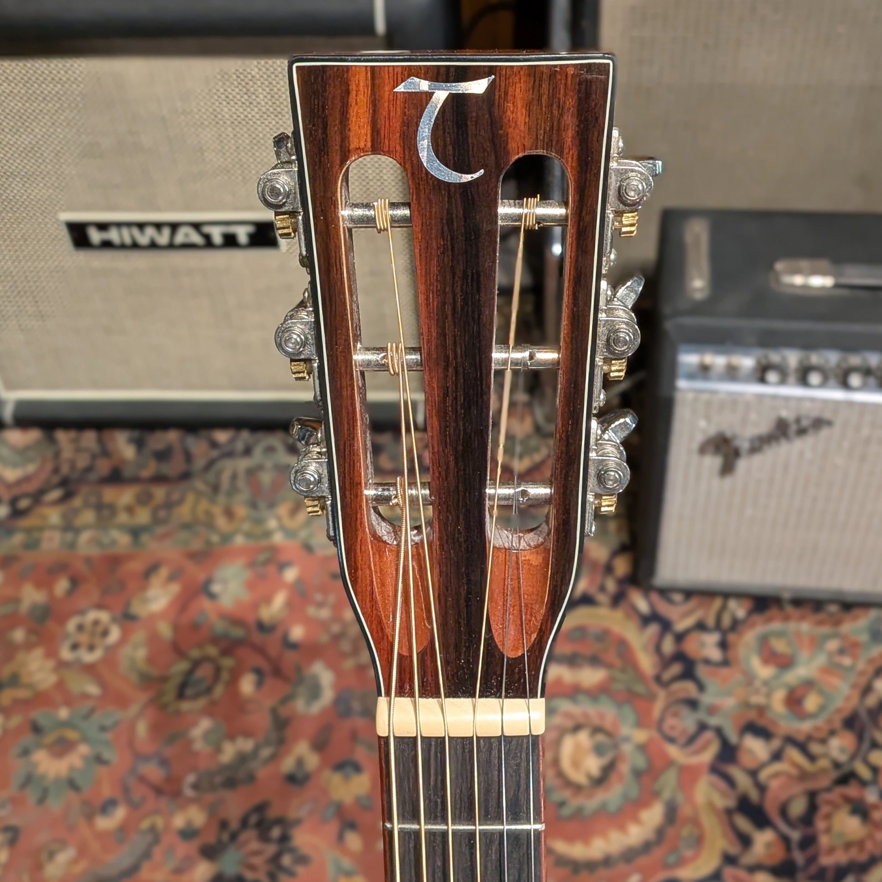 Tanglewood TWJ-P-E Java with Electronics - Natural Gloss