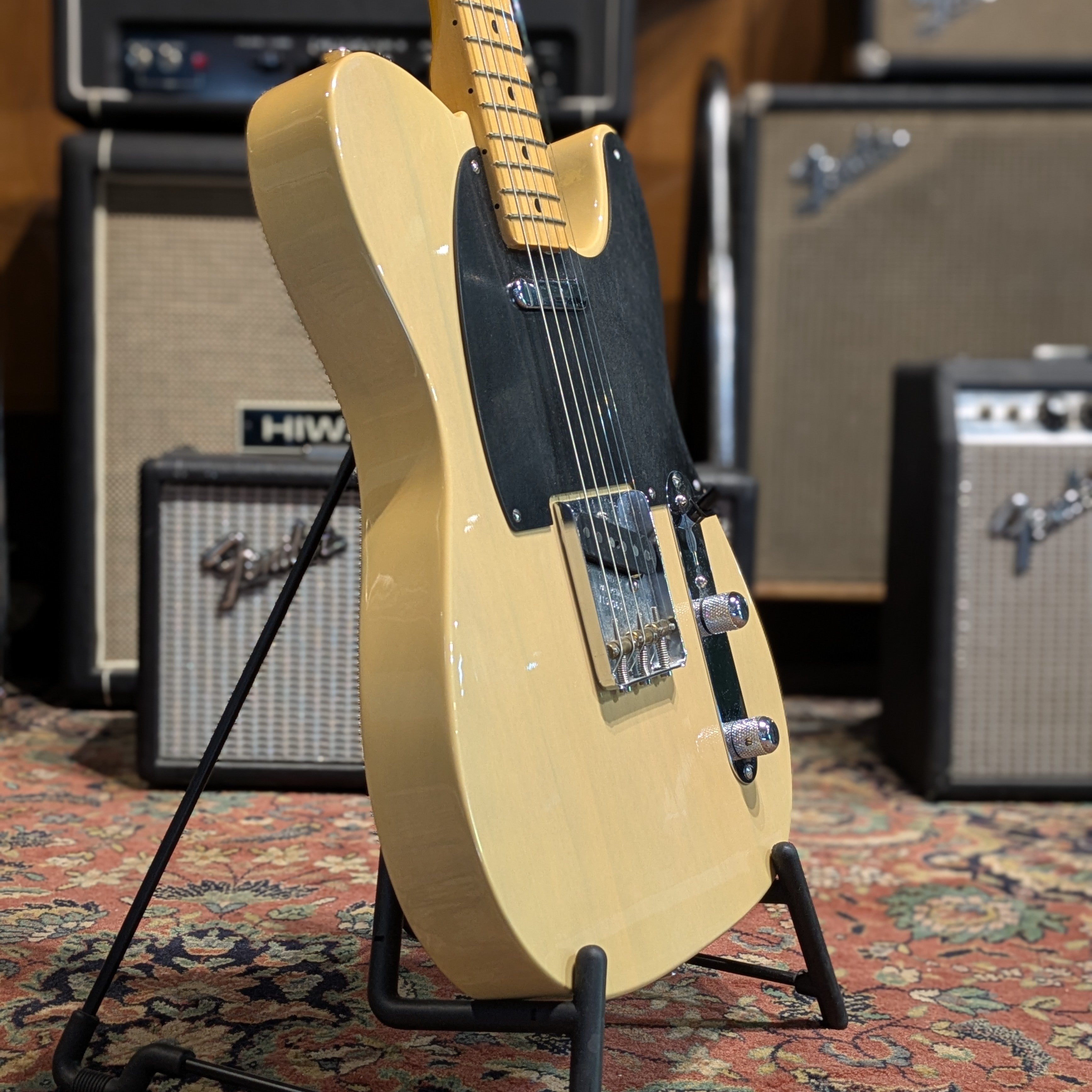 Fender "10 for '15" Limited Edition American Vintage '52 Korina Telecaster with Maple Fretboard 2015 - Blackguard Blonde