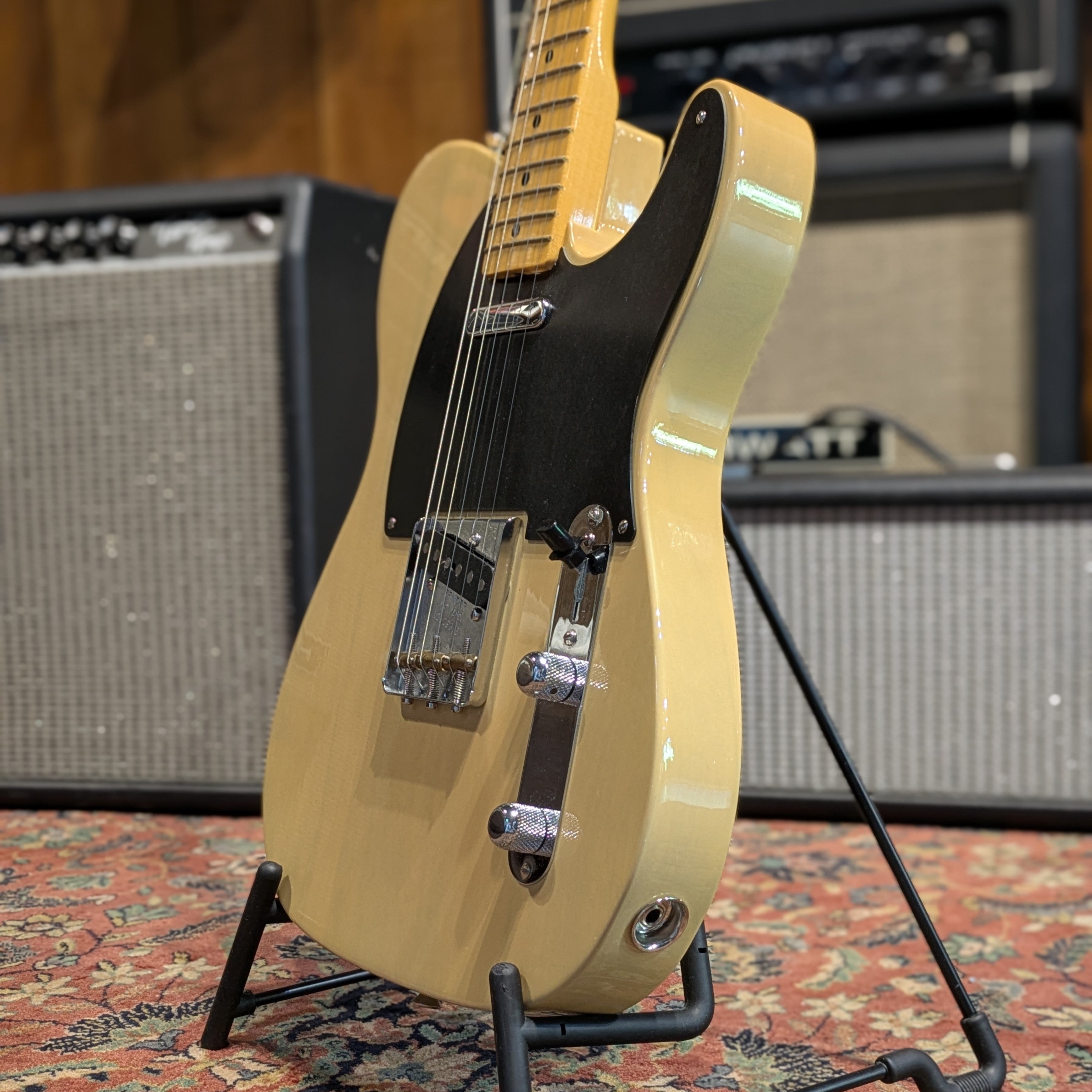 Fender "10 for '15" Limited Edition American Vintage '52 Korina Telecaster with Maple Fretboard 2015 - Blackguard Blonde