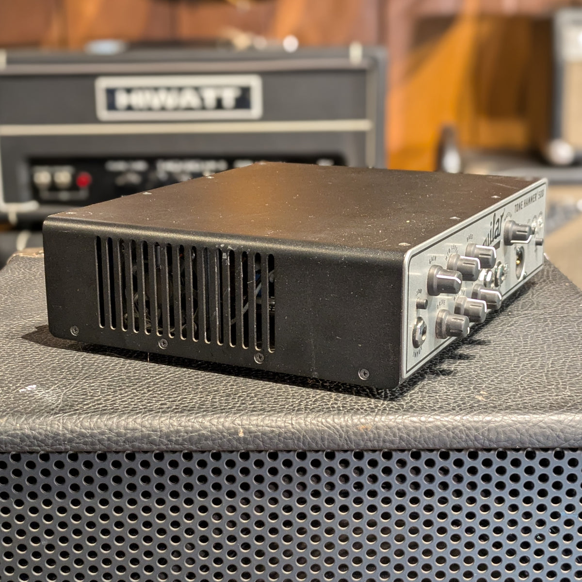 Aguilar Tone Hammer 500 Super Light 500-Watt Bass Amp Head - Aluminum