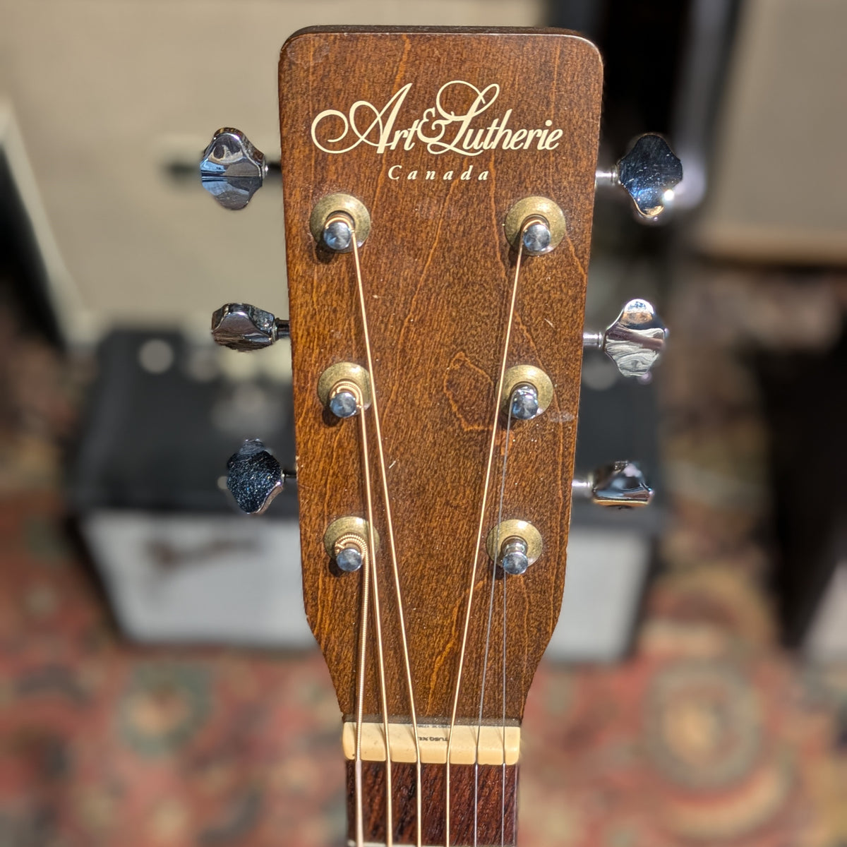 Art & Lutherie Legacy Bourbon Burst