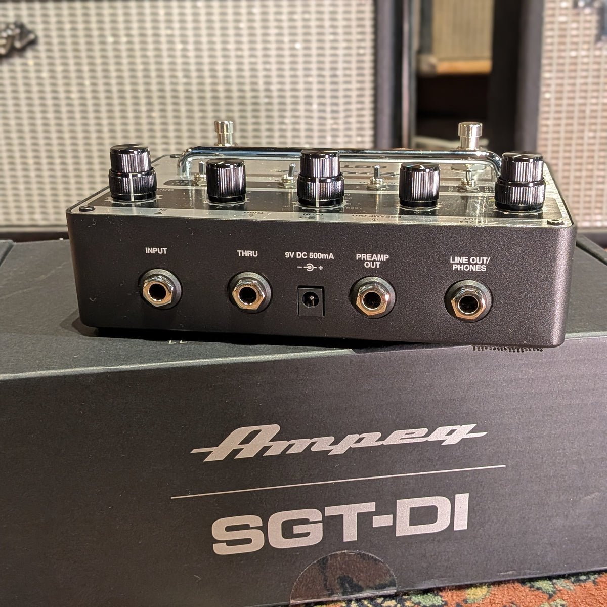 Ampeg SGT-DI Bass Preamp / DI - Silver / Black