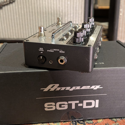Ampeg SGT-DI Bass Preamp / DI - Silver / Black