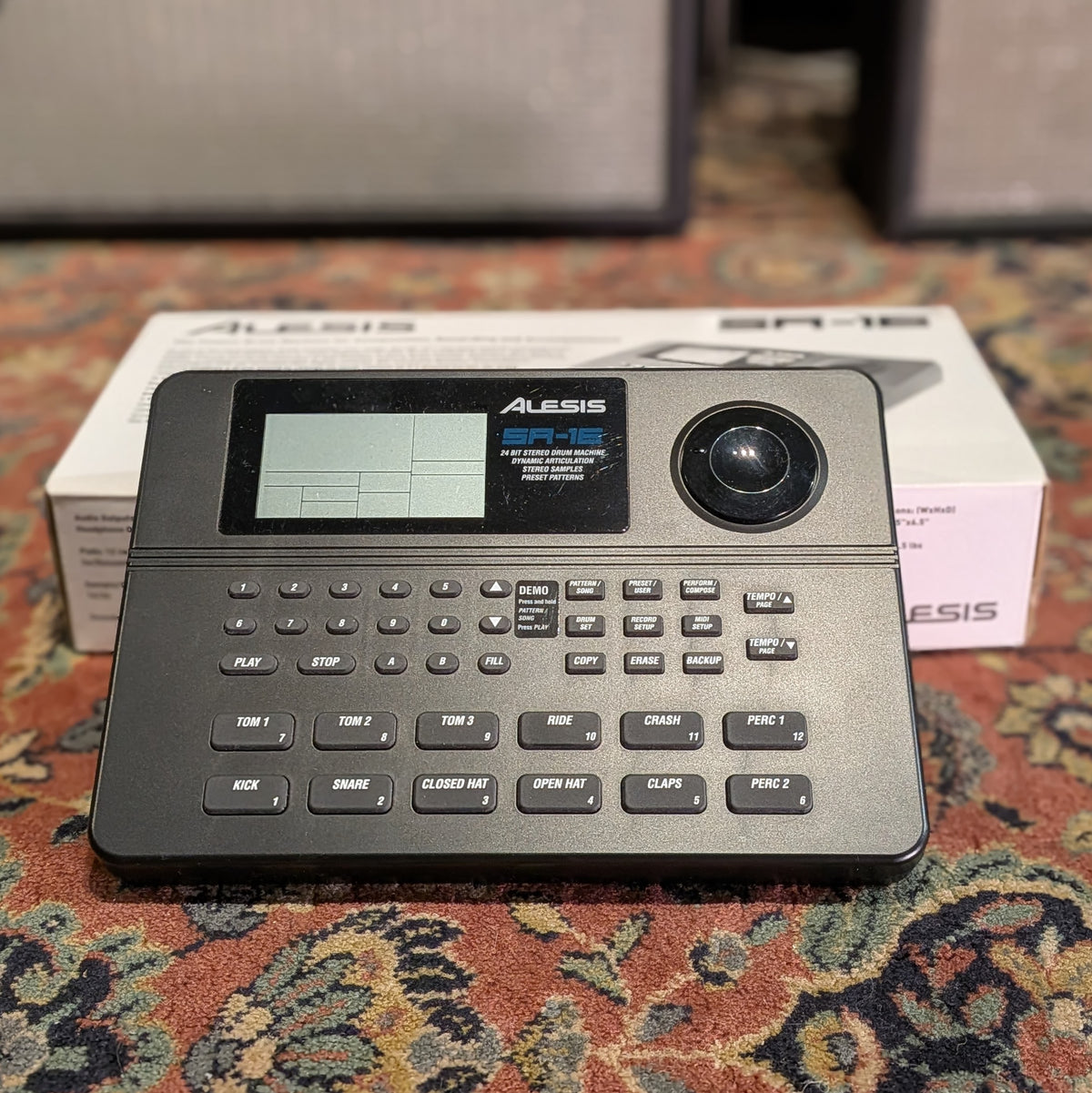 Alesis SR-16 Drum Machine - Black