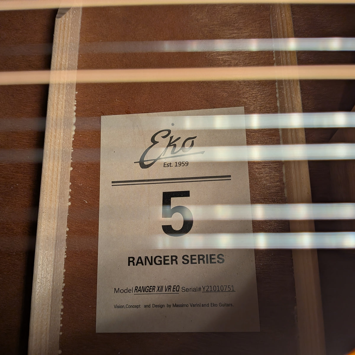 Eko Ranger XII VR - Honey Burst