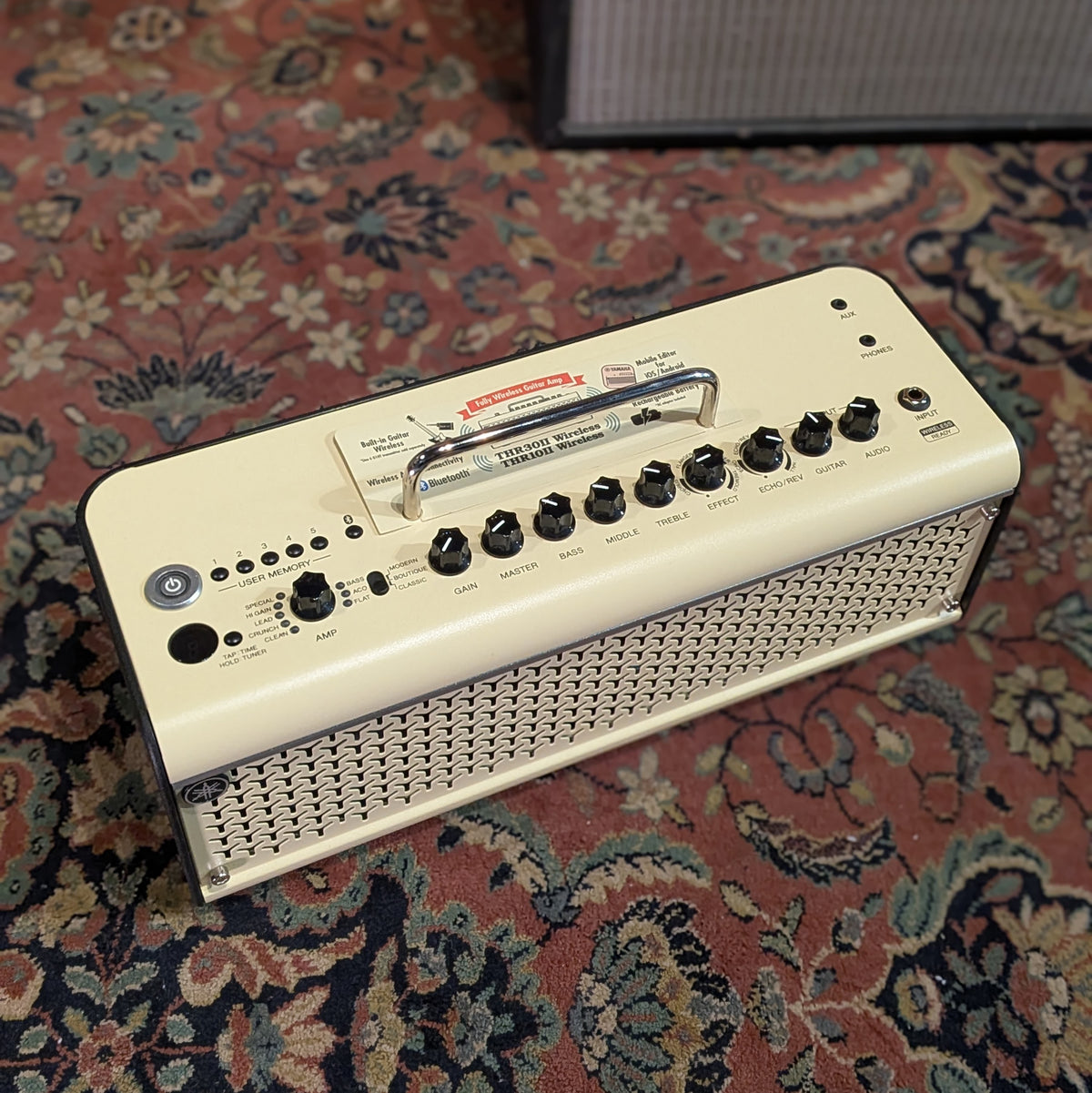 Yamaha THR30II-WL 30-Watt 2x3.5" Wireless Stereo Digital Modeling Guitar Combo