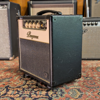 Bugera V5-INFINIUM 5W 1x8 Guitar 5W Combo - Black/Cream