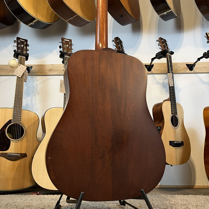 Aria Auditiorium AF-28N