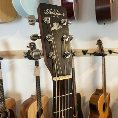 Art & Lutherie Cedar Black Satin (2006) Canada