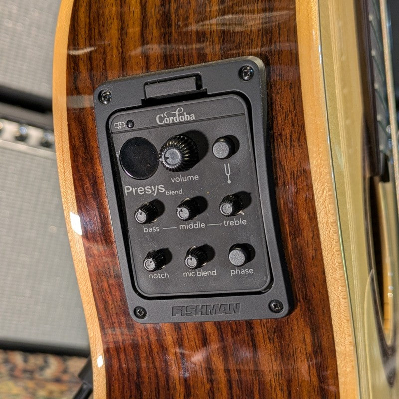 Cordoba Iberia Series GK Studio Negra