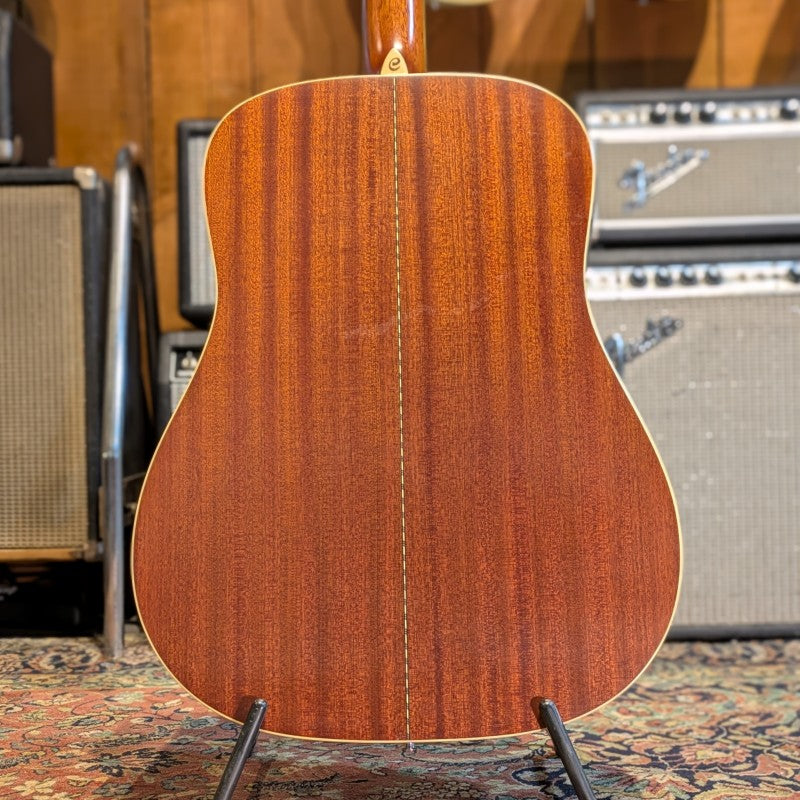 Cort EARTH-200 with Fishman Classic 4 preamp