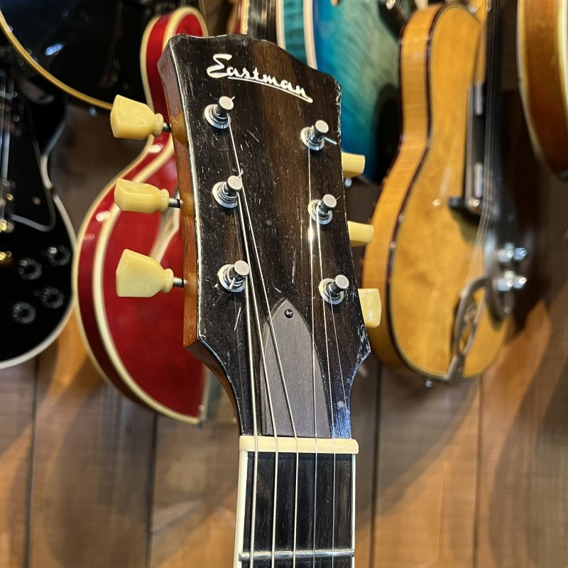 Eastman SB59/V Antique Amber Varnish