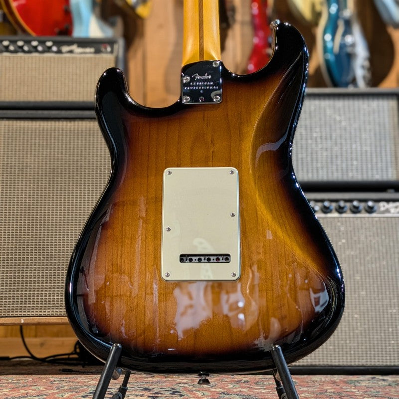 Fender 70th Anniversary American Professional II Stratocaster 2024 - 2TS