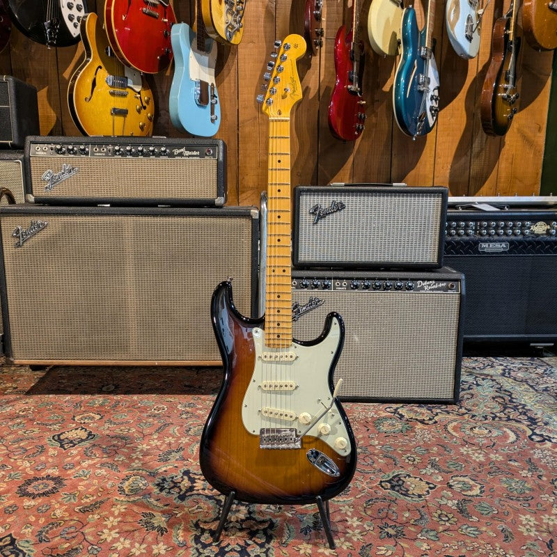 Fender 70th Anniversary American Professional II Stratocaster 2024 - 2TS