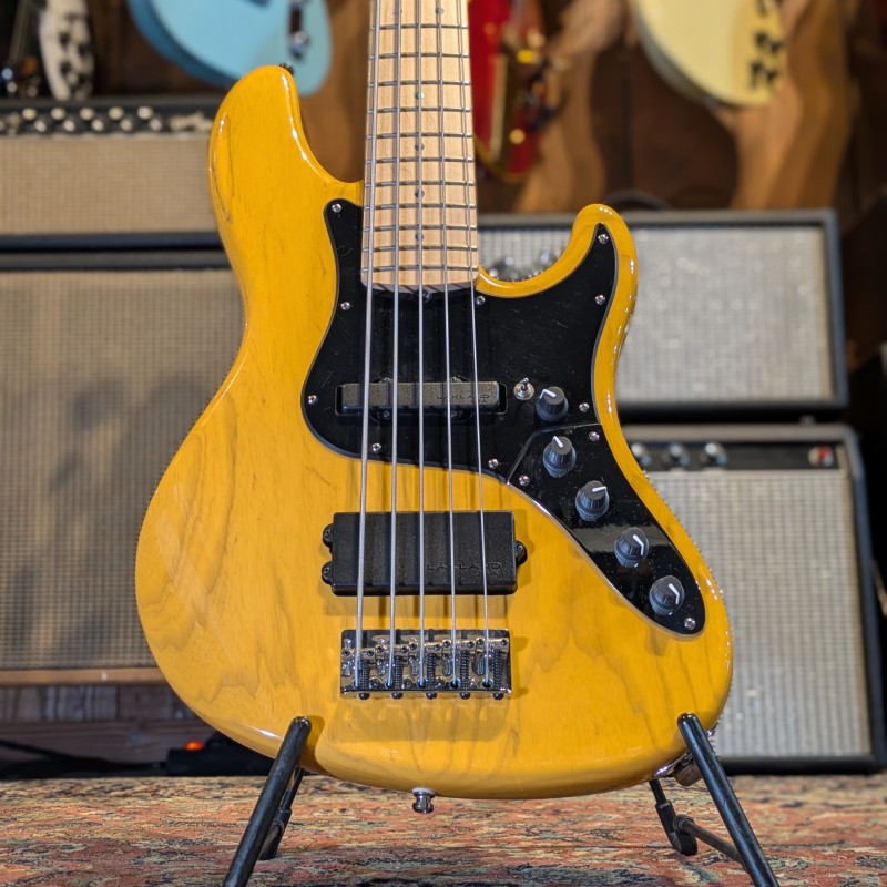 Fender American Deluxe Jazz Bass