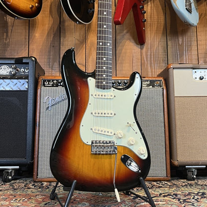 Fender Classic Series '60s Stratocaster 2008 - 3-Color Sunburst