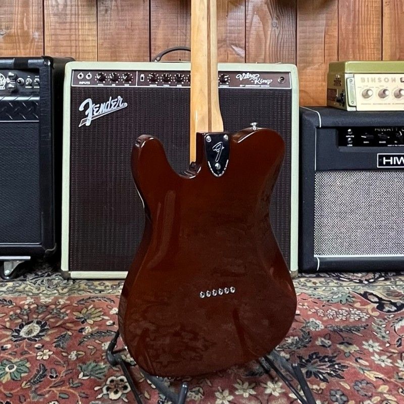 FENDER CLASSIC SERIES '72 TELECASTER DELUXE