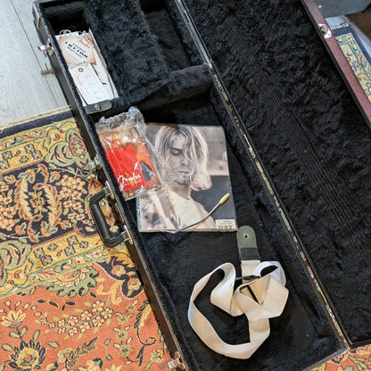 Fender Kurt Cobain Road Worn Jaguar 2012 - 3-Color Sunburst