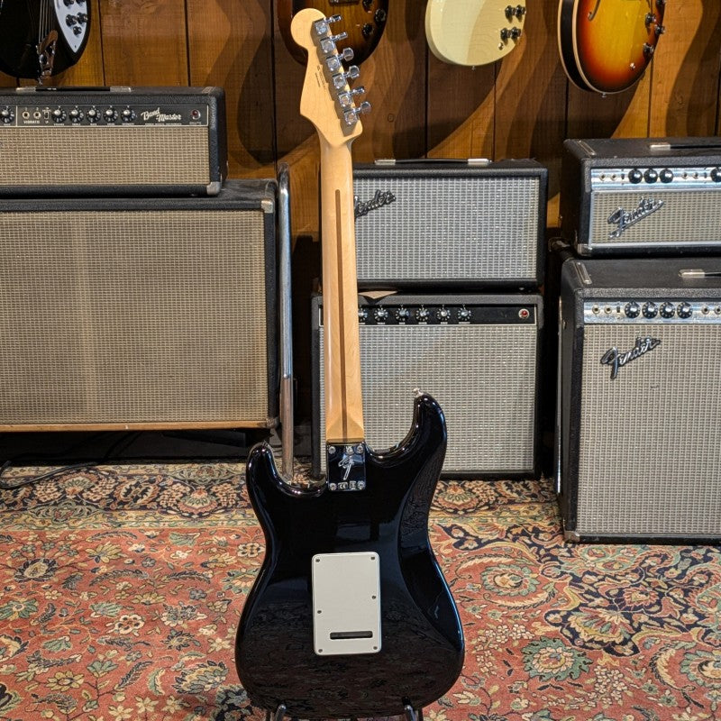 Fender Player Stratocaster HSS with Pau Ferro Fretboard Black