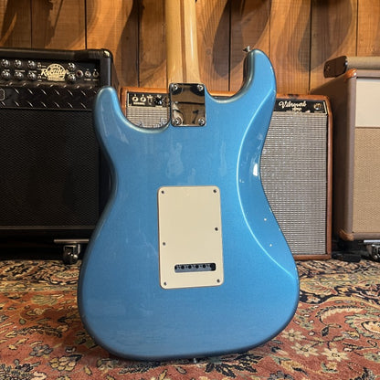 Fender Standard Stratocaster with Maple Fretboard 2014